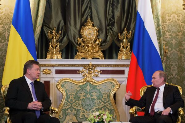 Vladimir Poutin et Viktor Ianoukovitch - Sputnik Afrique