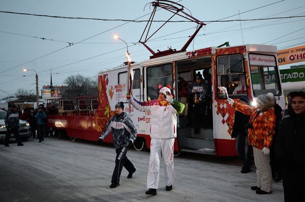JO 2014: la flamme passe d'Asie en Europe en tramway - Sputnik Afrique