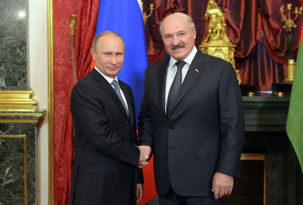 Vladimir Poutine et Alexandre Loukachenko (Archive) - Sputnik Afrique