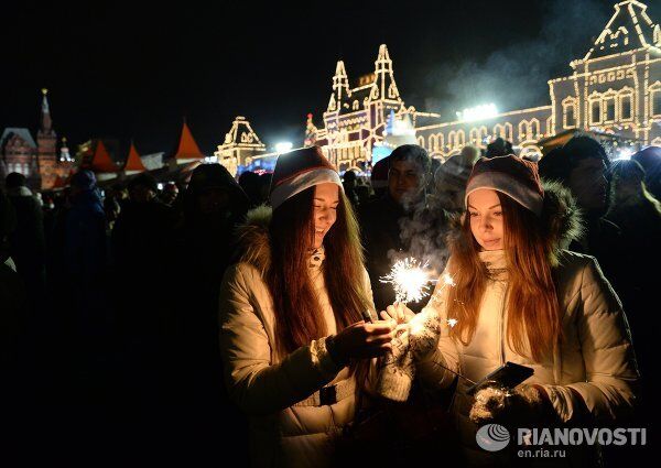 Le Nouvel An célébré en Russie - Sputnik Afrique
