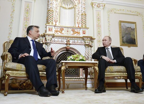 Poutine et le premier ministre hongrois parlent coopération énergétique - Sputnik Afrique