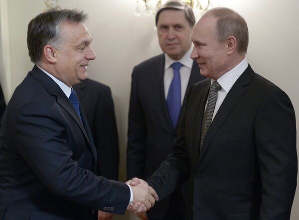 Le premier ministre hongrois Viktor Orban avec le président russe Vladimir Poutine - Sputnik Afrique