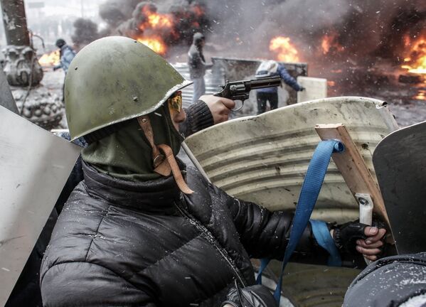 Troisième jour d'affrontements en Ukraine - Sputnik Afrique