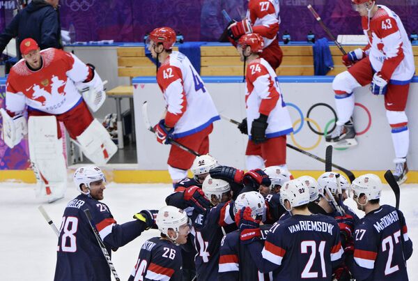 JO-hockey sur glace: les Américains battent les Russes aux tirs au but - Sputnik Afrique