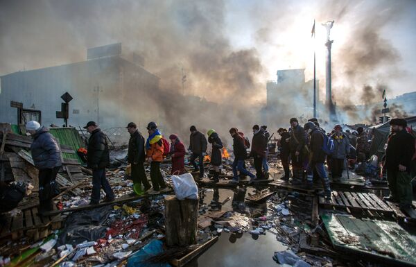 Violences en Ukraine: extrémistes, opposition et Occident responsables - Sputnik Afrique