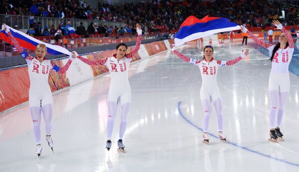 JO – patinage de vitesse (F): la Russie prend le bronze en poursuite par équipes - Sputnik Afrique