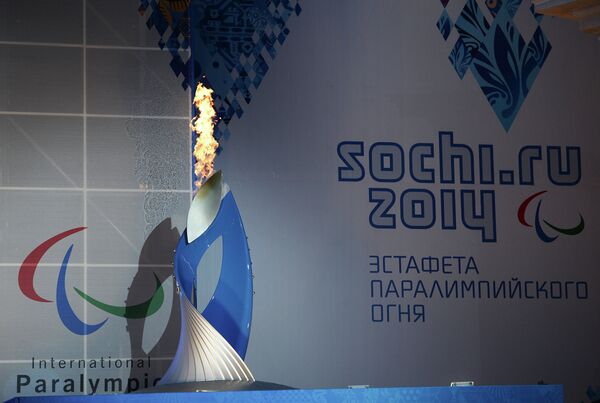 Jeux paralympiques: les drapeaux des 45 délégations hissés à Sotchi - Sputnik Afrique