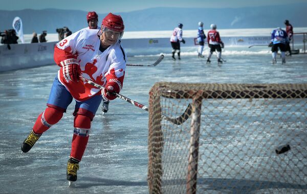 Premier match de hockey sur la glace du Baïkal - Sputnik Afrique