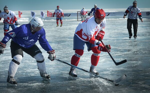 Premier match de hockey sur la glace du Baïkal - Sputnik Afrique