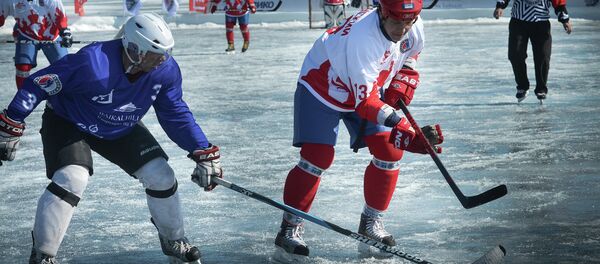 Premier match de hockey sur la glace du Baïkal - Sputnik Afrique