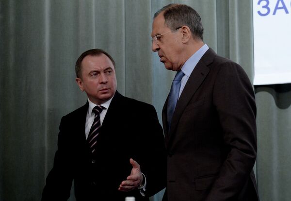 Les ministres des Affaires étrangères de Biélorussie et Russie, respectivement Vladimir Makeï et Sergueï Lavrov - Sputnik Afrique
