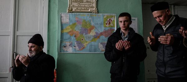 Tatars de Crimée: Poutine signe un décret de réhabilitation - Sputnik Afrique