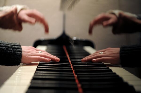 Un concours de pianistes déménage d'Ukraine en Russie - Sputnik Afrique