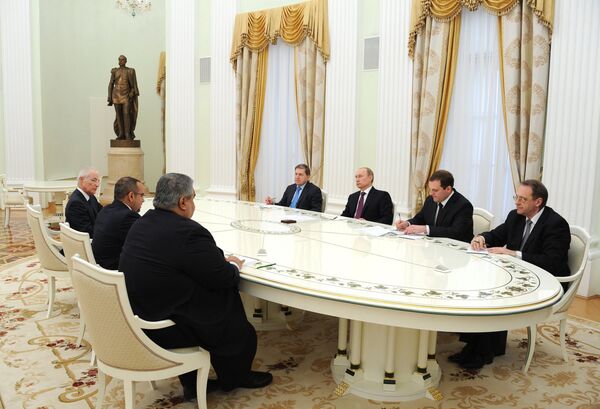 Vladimir Poutine et le prince de Bahreïn se sont entretenus sur le conflit au Proche-Orient - Sputnik Afrique