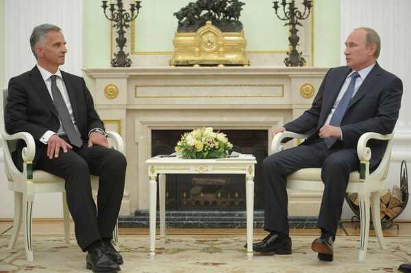 Le président de l'OSCE Didier Burkhalter et le président russe Vladimir Poutine - Sputnik Afrique