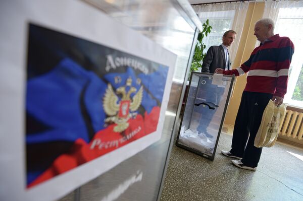 Ukraine: les référendums au menu d'entretiens Poutine-Burkhalter - Sputnik Afrique