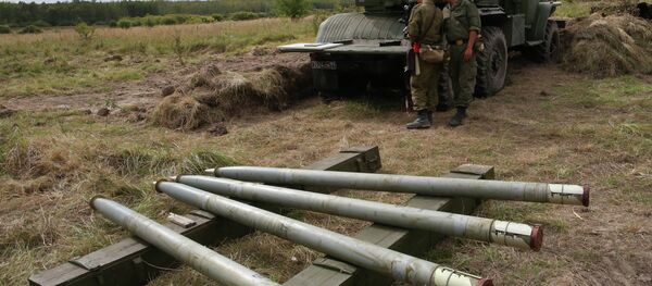 Système lance-roquettes multiples russe 9K51 (BM-21) Grad - Sputnik Afrique