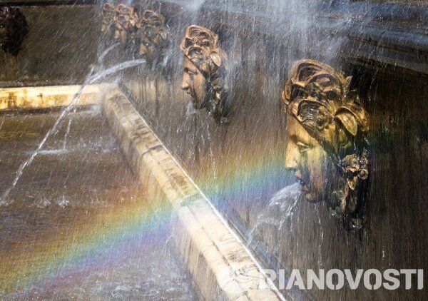 Ouverture de la saison des fontaines à Peterhof - Sputnik Afrique