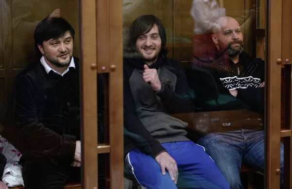 Roustam Makhmoudov (à gauche) et deux de ses complices - Sputnik Afrique