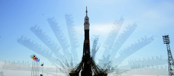 Baïkonour: un lanceur Soyouz-FG installé sur son pas de tir - Sputnik Afrique