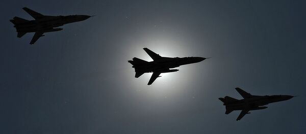 Совместная тренировка экипажей ВВС к празднику Общее небо - Sputnik Afrique