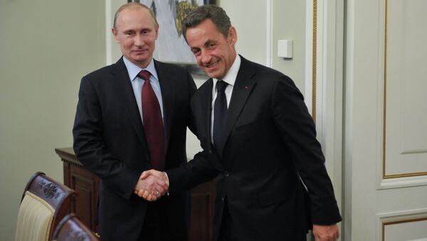 Vladimir Poutine (à gauche) et Nicolas Sarkozy - Sputnik Afrique