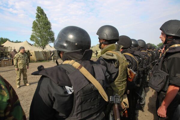 Plan Porochenko: Moscou constate une intensification de l'opération militaire - Sputnik Afrique