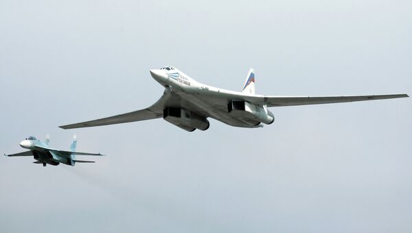 Bombardier stratégique supersonique russe Tu-160 - Sputnik Afrique