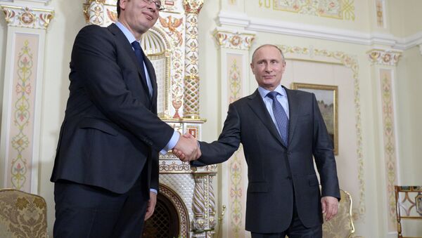 Aleksandar Vucic et le président russe Vladimir Poutine - Sputnik Afrique