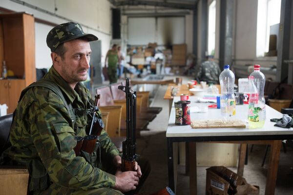 Donetsk et Lougansk: la vie sur la ligne de front - Sputnik Afrique