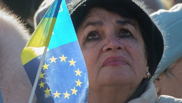 Ukraine: 55% des Russes sceptiques sur l'association avec l'UE (sondage) - Sputnik Afrique