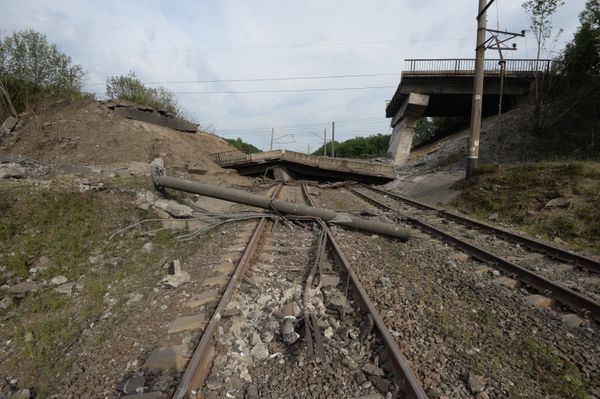 Un pont endommagé par une explosion dans la région de Donetsk. Un pont endommagé par une explosion dans la région de Donetsk. - Sputnik Afrique