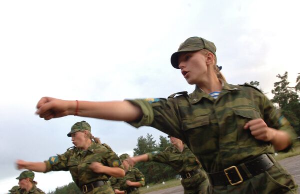 Troupes aéroportées russes: une section féminine voit le jour - Sputnik Afrique