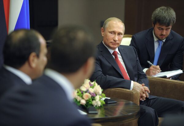Russie-Egypte: la coopération technico-militaire s'élargit (Poutine) - Sputnik Afrique
