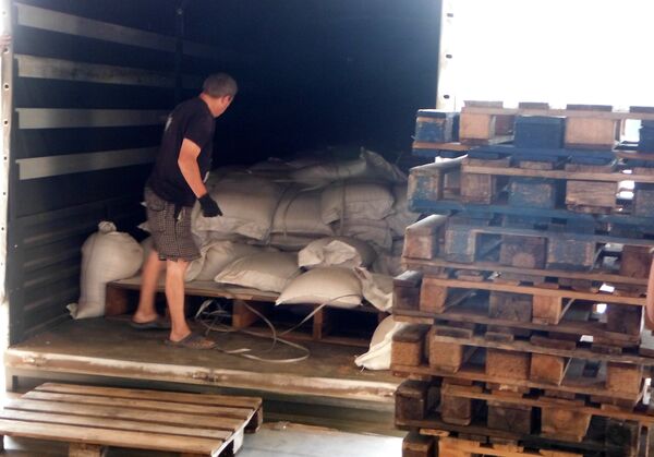 Ukraine: 192 t d'aide humanitaire envoyées par l'Union des volontaires de Russie - Sputnik Afrique