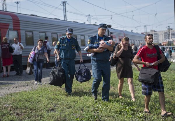 Guerre en Ukraine: 13.000 réfugiés ont trouvé du travail en Russie - Sputnik Afrique