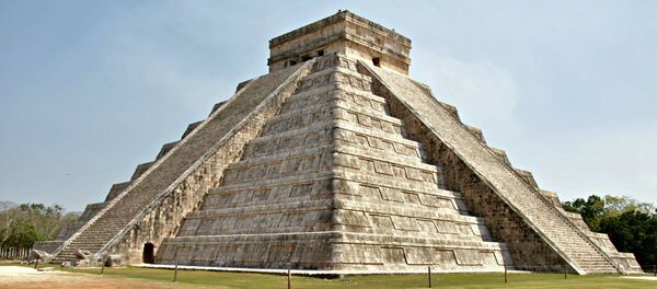 Un jeune Canadien découvre une cité maya grâce aux étoiles - Sputnik Afrique