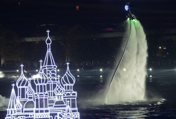 Un spectacle de lumière féérique à Moscou - Sputnik Afrique