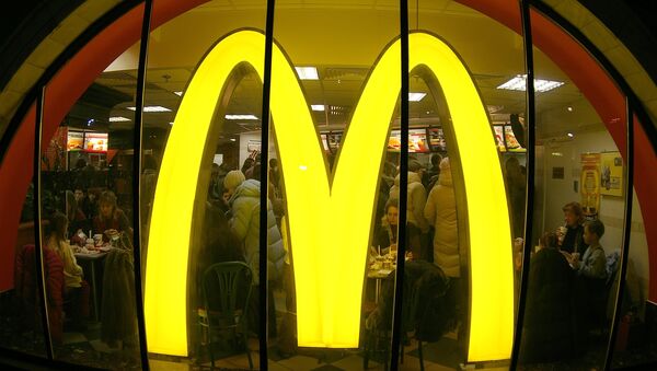 Russie: dix restaurants McDonald's fermés pour violations sanitaires - Sputnik Afrique