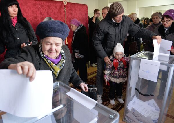 Donbass: Kiev doit reconnaître les résultats des élections (député russe) - Sputnik Afrique