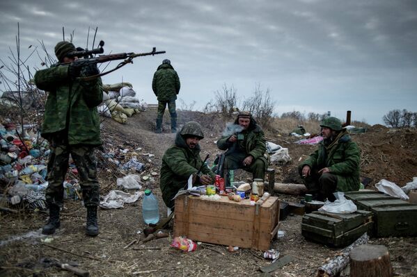 Ukraine: les combats continuent près de Lougansk - Sputnik Afrique