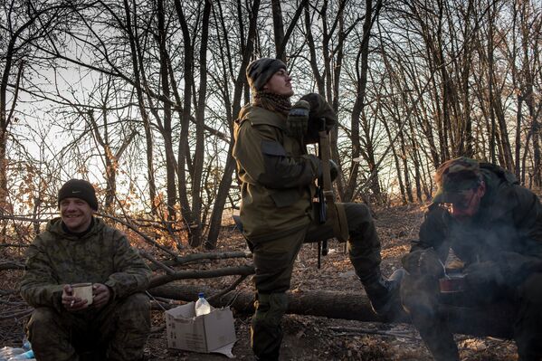 Ukraine: les combats continuent près de Lougansk - Sputnik Afrique