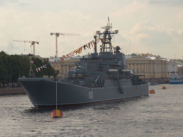Grand navire de débarquement russe Alexandre Chabaline - Sputnik Afrique