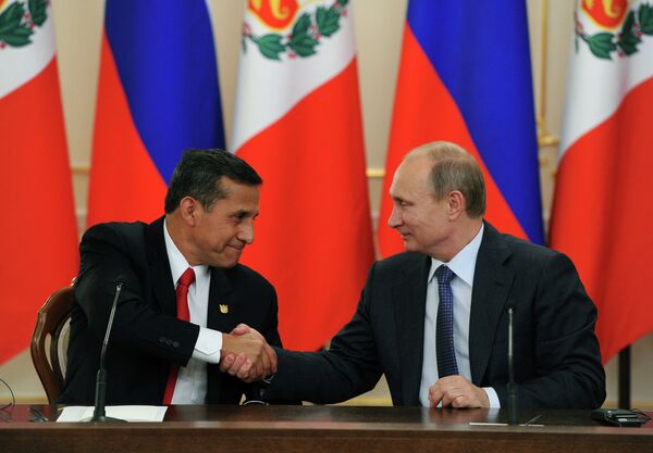 Ollanta Humala et Vladimir Poutine - Sputnik Afrique