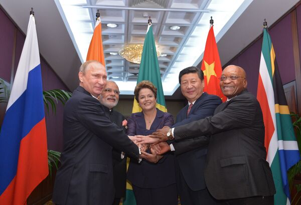 BRICS: Moscou prépare une stratégie de partenariat économique (Poutine) - Sputnik Afrique