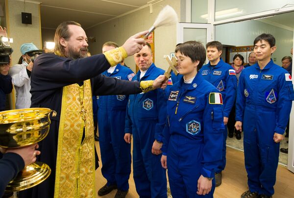 Un nouvel équipage s'envole vers l'ISS - Sputnik Afrique