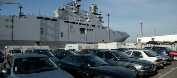 Второй вертолетоносец типа Мистраль спущен на воду во Франции - Sputnik Afrique