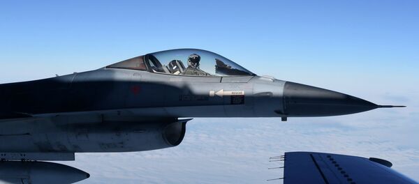 Истребитель НАТО F16 - Sputnik Afrique
