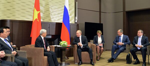 Vladimir Poutine et Nguyen Phu Trong à Sotchi - Sputnik Afrique