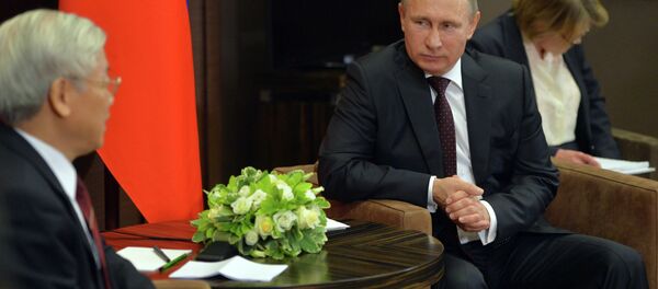 Nguyen Phu Trong et Vladimir Poutine à Sotchi - Sputnik Afrique
